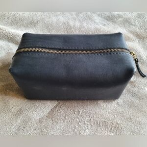 🔥 RARE 🔥Portland Leather 100% Genuine Leather Dopp Kit